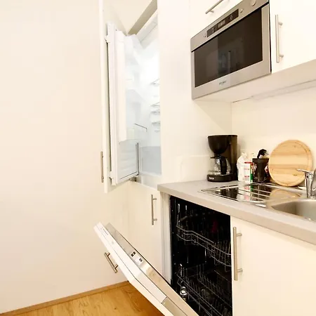 Spacious Terrace In Modern Building Klosterneuburg