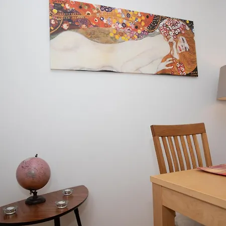 Spacious Terrace In Modern Building * Klosterneuburg