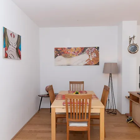 Spacious Terrace In Modern Building Klosterneuburg
